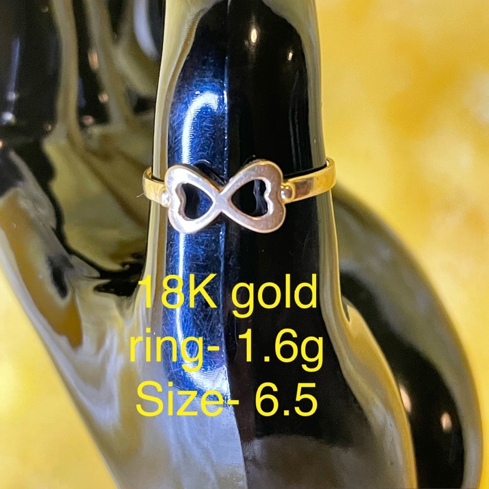 18k Solid Gold Ring - image 1